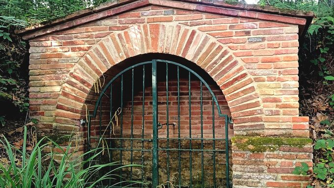 Fontaine de Saint Sernin sur la boucle des deux fontaines 